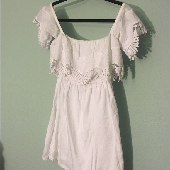 O'Neill White Off Shoulder Dress - Picture 1 of 4